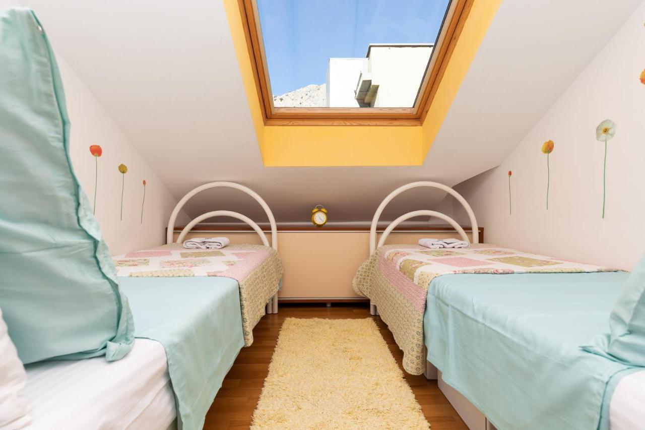 Apartman Monika Омиш Экстерьер фото