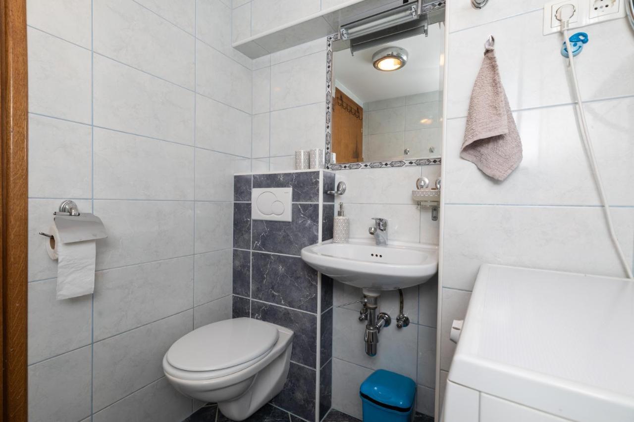 Apartman Monika Омиш Экстерьер фото